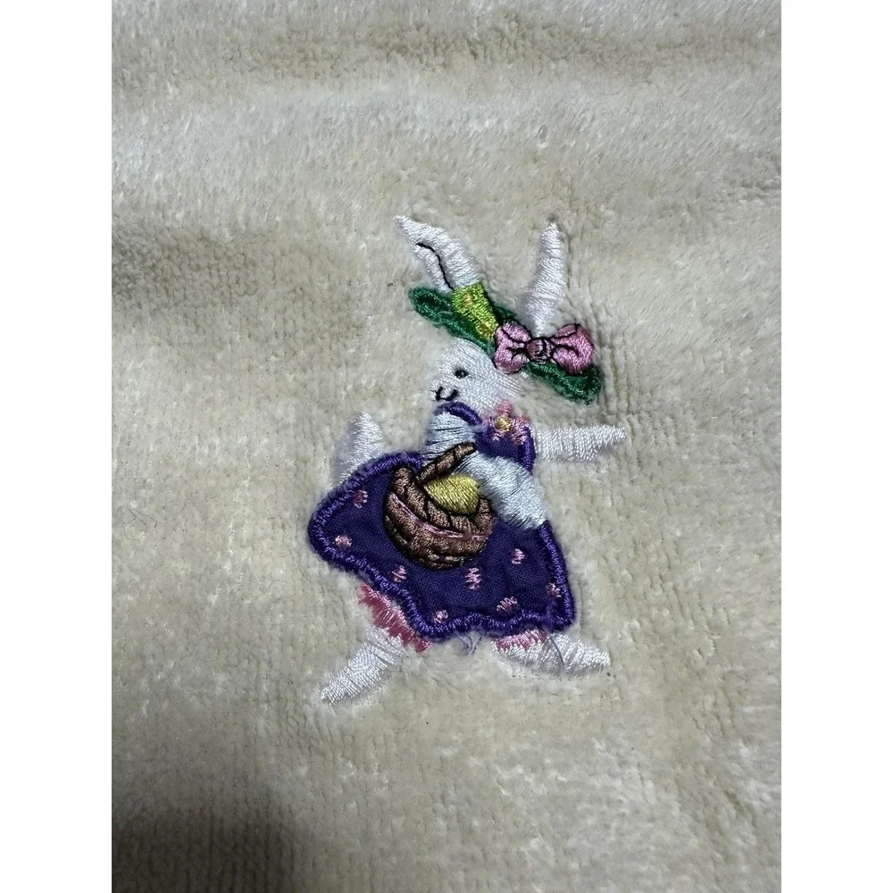 Vintage Royal Terry Towels w Embroidered Easter Bunny‎ & Egg EUC Set Of 2